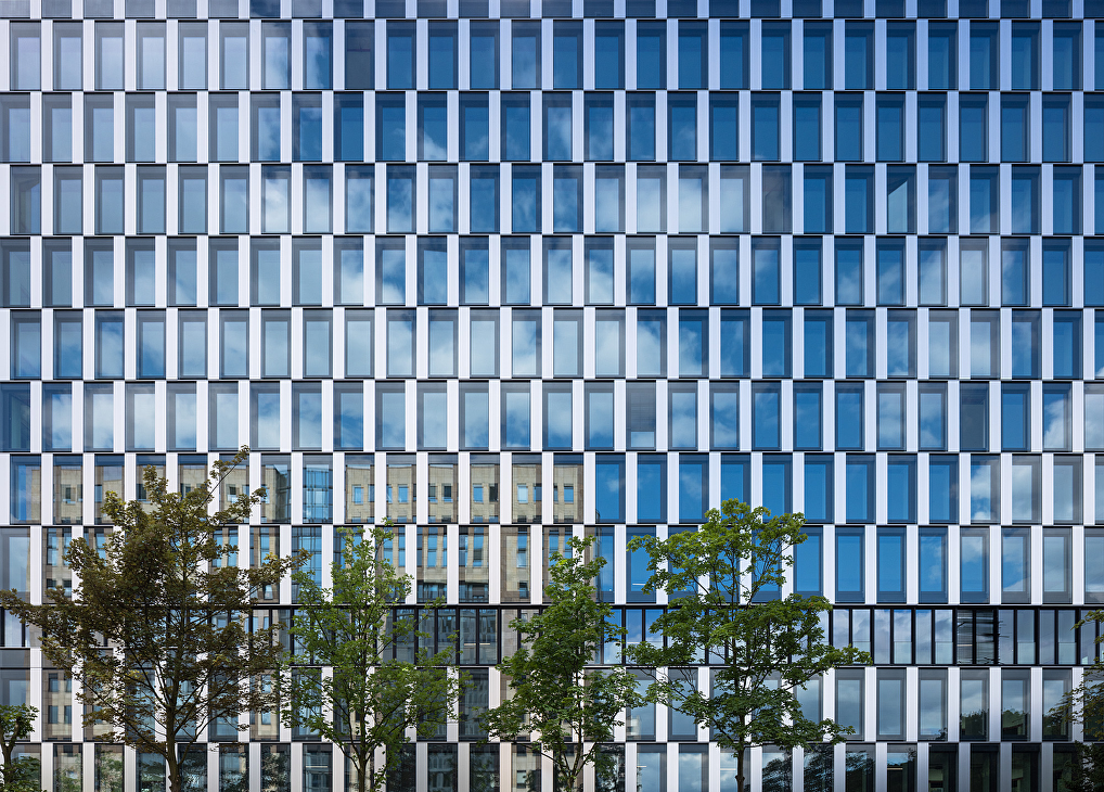 Applying the same principle in anodized aluminium